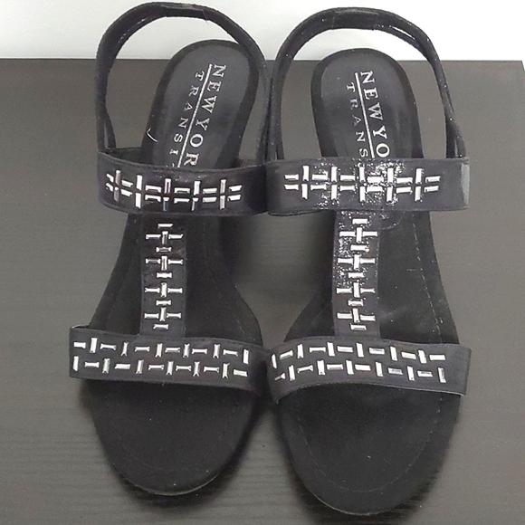 Black sandals - Picture 1 of 4